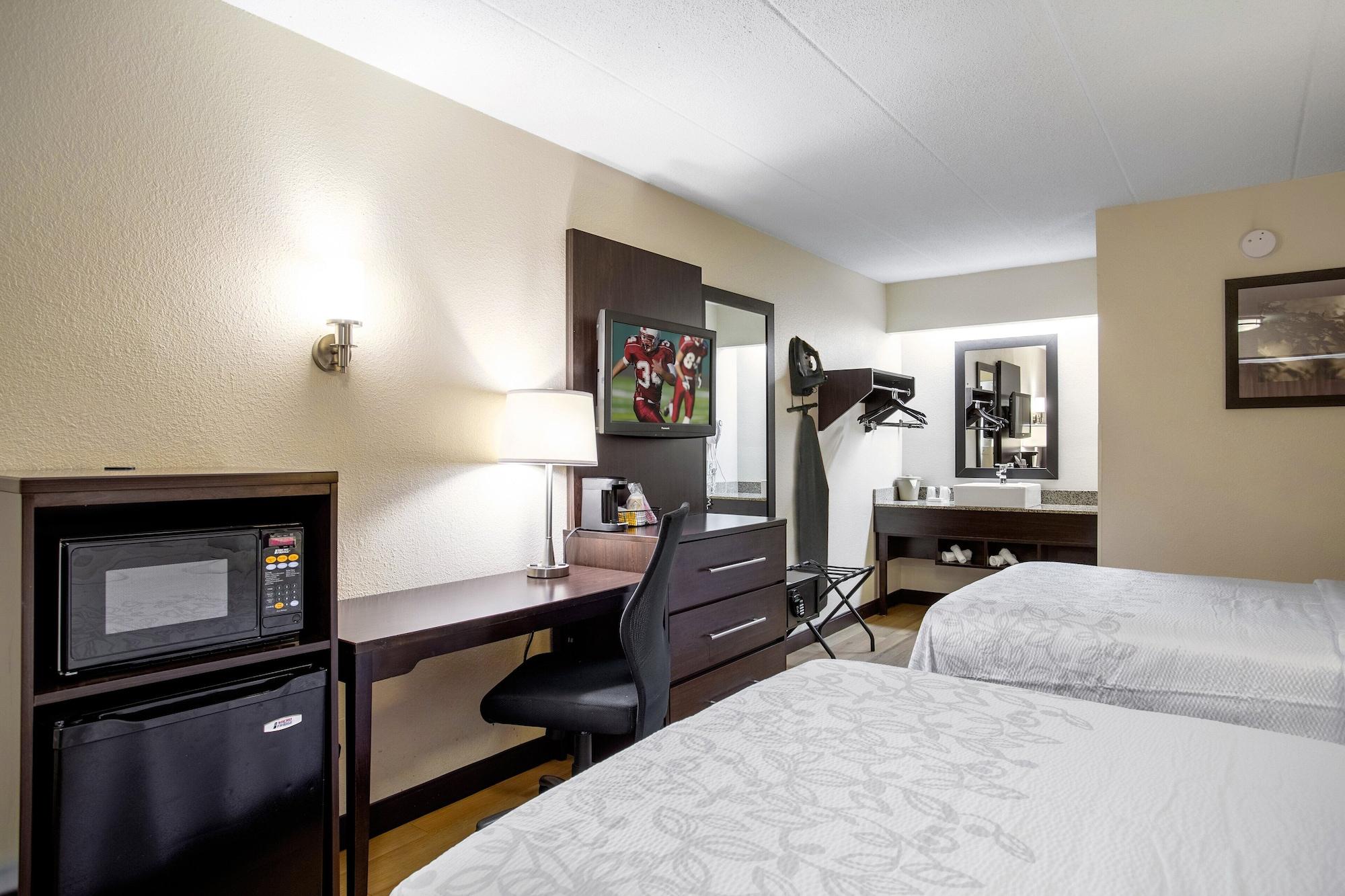 Red Roof Inn Plus+ Pittsburgh South - Airport Exterior foto