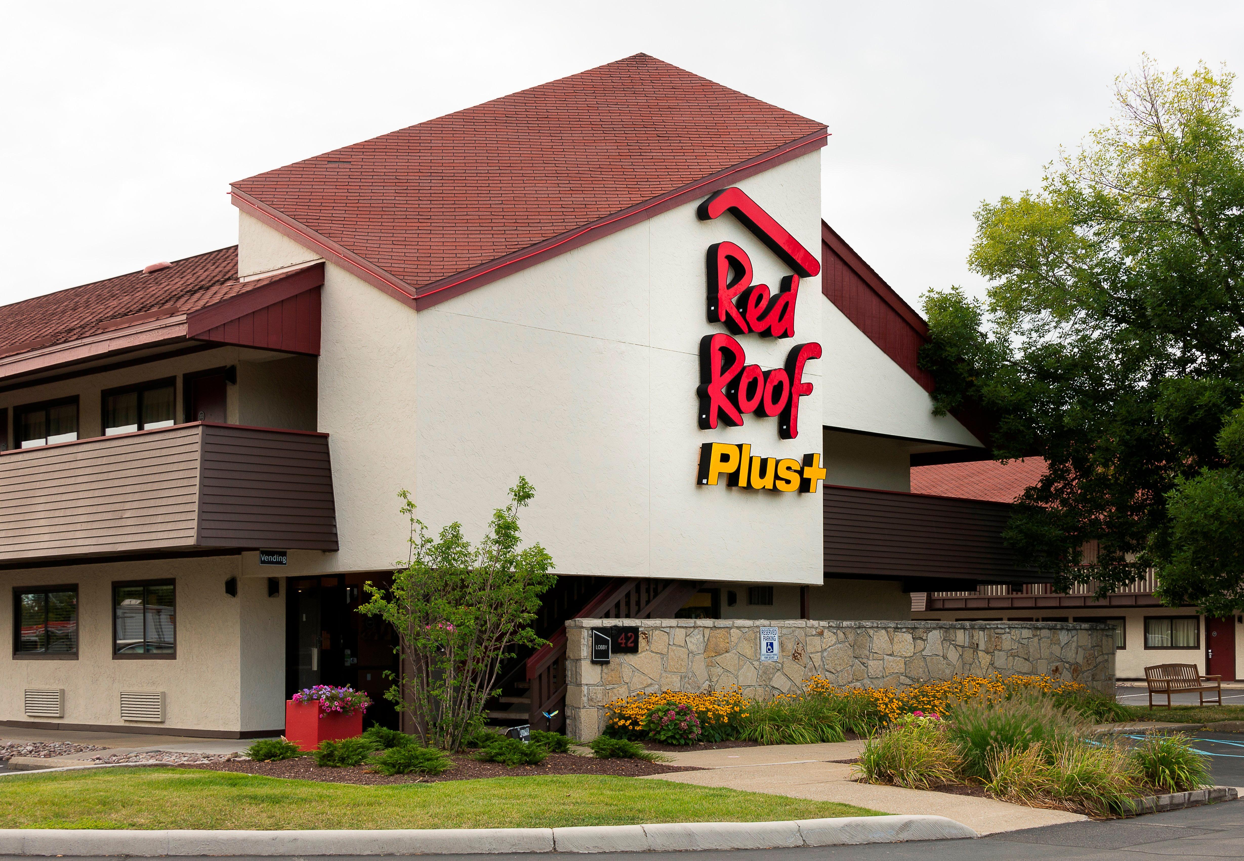 Red Roof Inn Plus+ Pittsburgh South - Airport Exterior foto