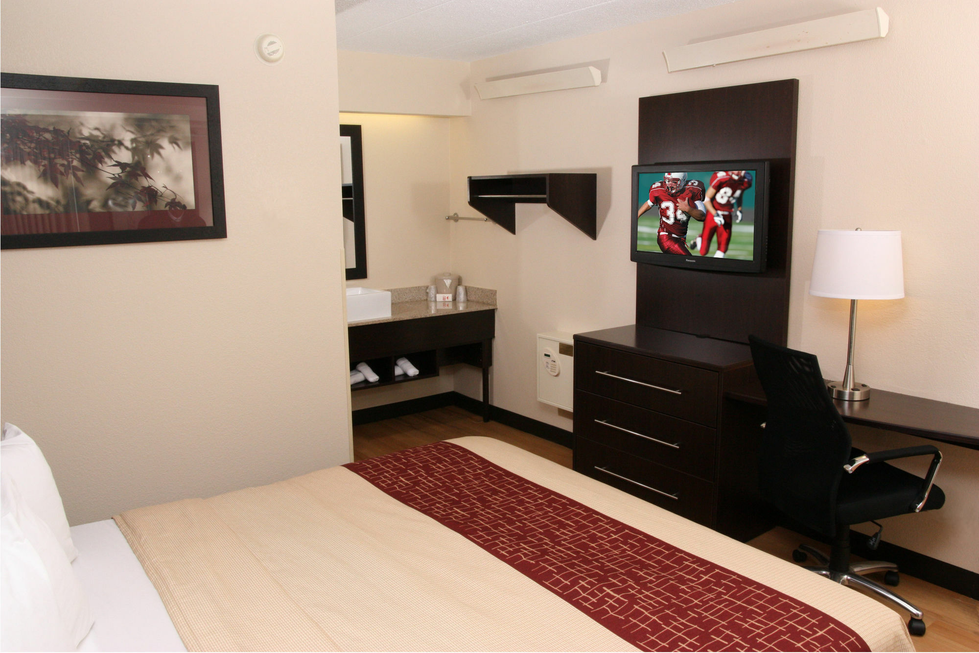 Red Roof Inn Plus+ Pittsburgh South - Airport Exterior foto